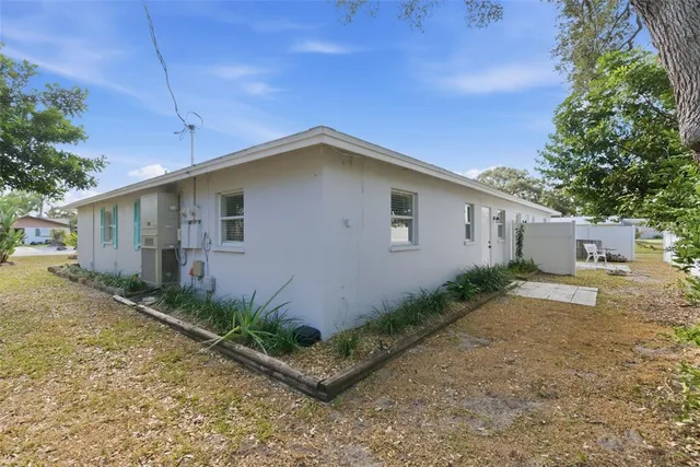 $825,000 | 2227 Montclair Drive, Sarasota, FL 34231