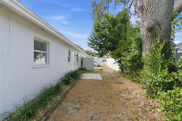 $825,000 | 2227 Montclair Drive, Sarasota, FL 34231