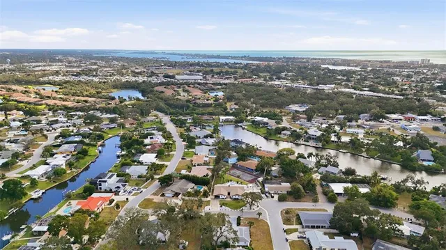 $825,000 | 2227 Montclair Drive, Sarasota, FL 34231