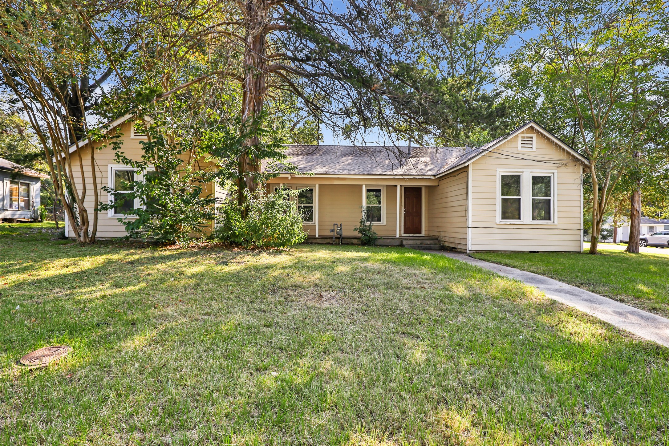 2717 Old Houston Road Huntsville, TX 77340 - Photo 1 of 34 Front of home