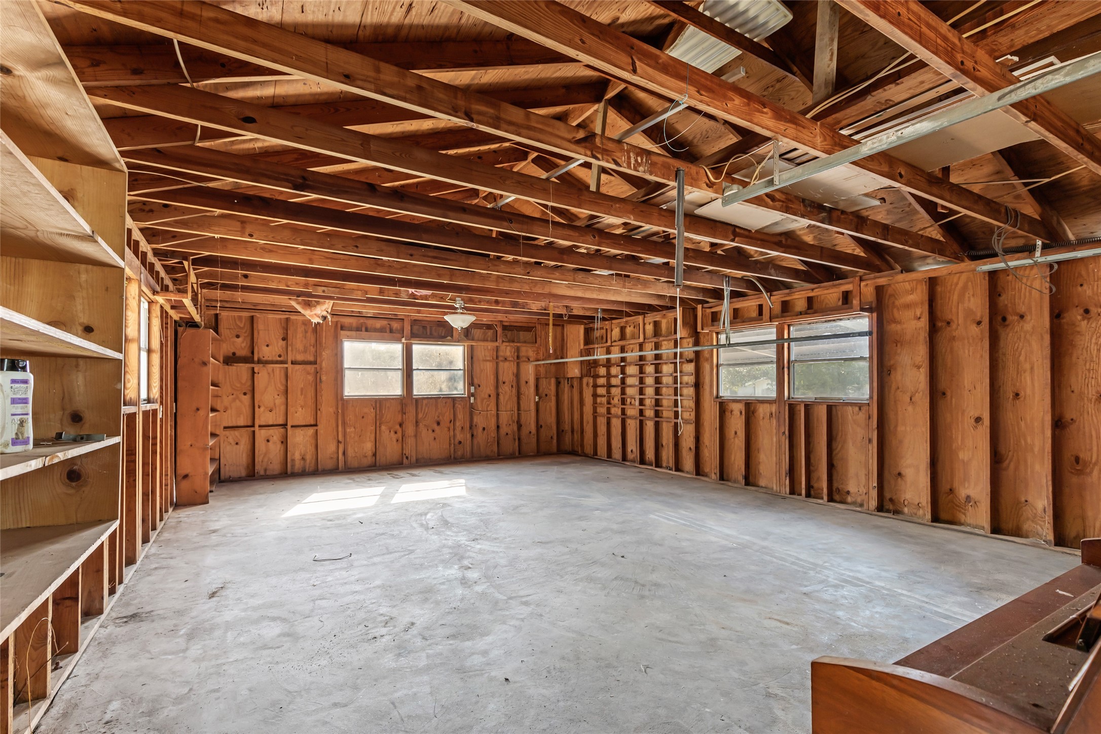 2717 Old Houston Road Huntsville, TX 77340 - Photo 11 of 34 Inside detached garage