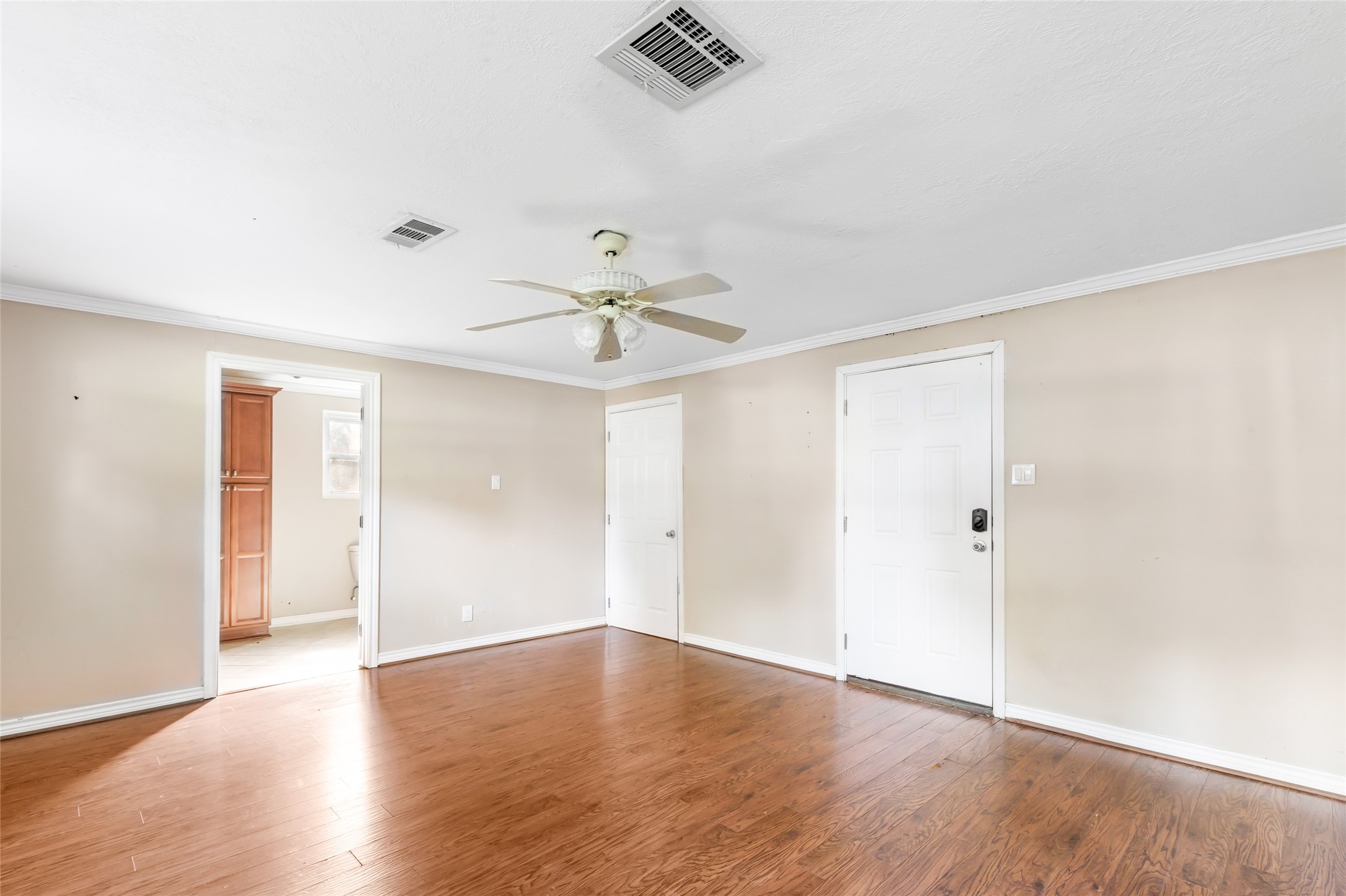 2717 Old Houston Road Huntsville, TX 77340 - Photo 25 of 34 Primary bedroom with exterior entrance