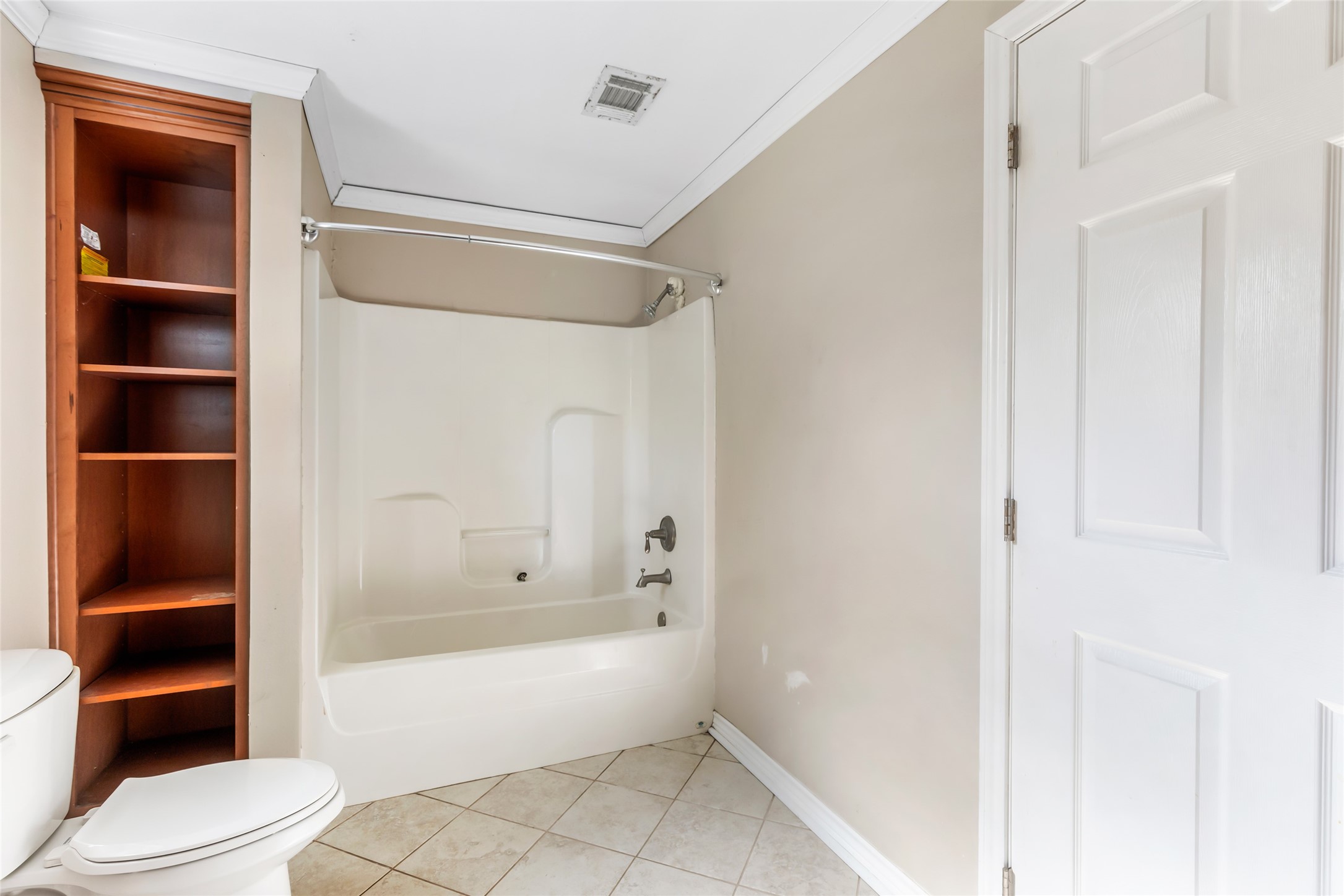 2717 Old Houston Road Huntsville, TX 77340 - Photo 29 of 34 Primary bathroom