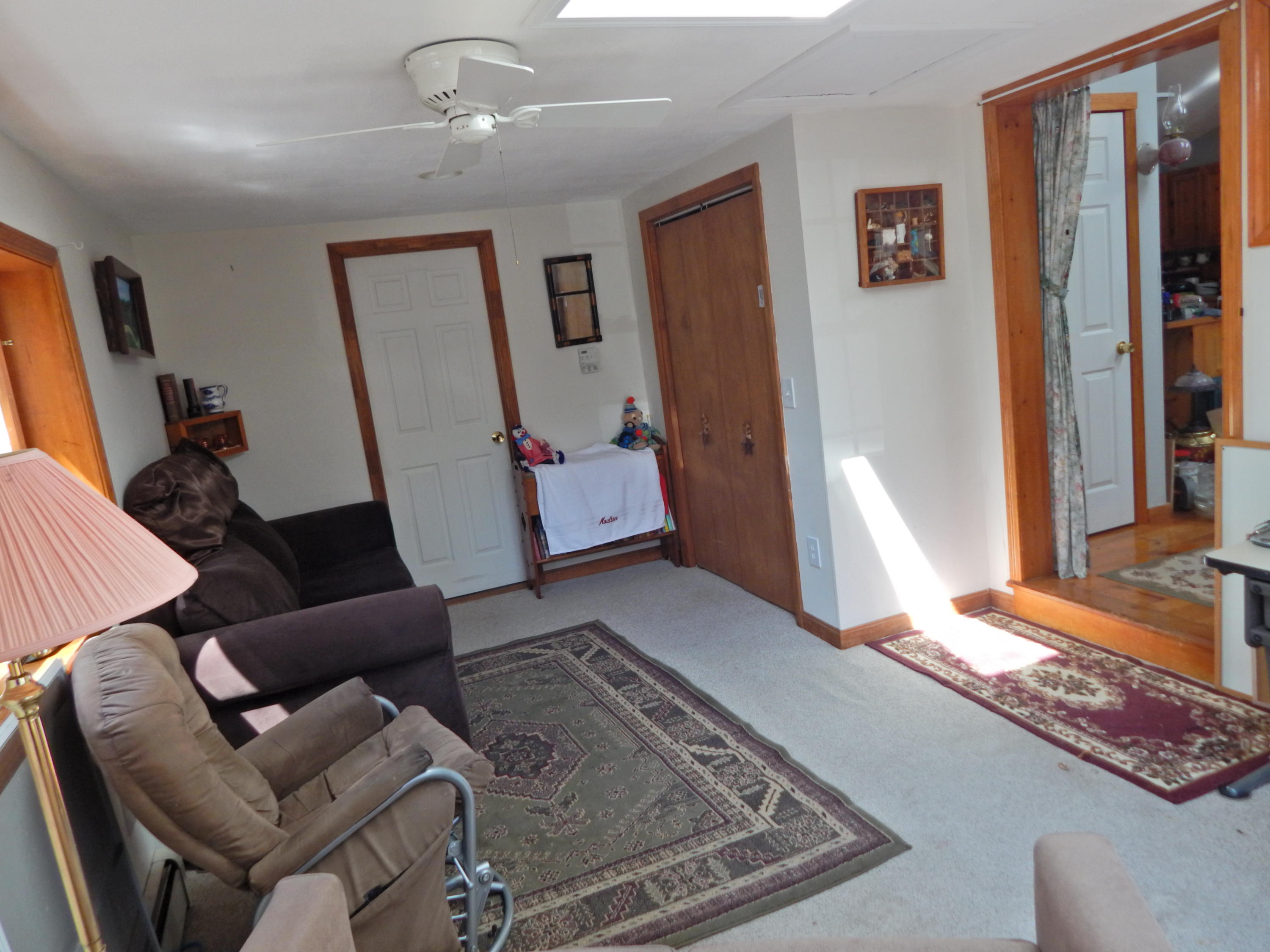133 Mountain Road Cape Neddick, ME 03902 - Photo 6 of 15 lvg11
