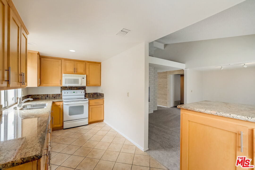 1291 Windemere Lane Tustin, CA 92780 - Photo 22 of 29