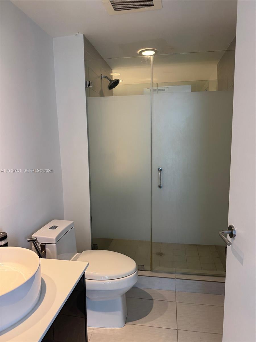31 Southeast 6th Street, Unit 2004 Miami, FL 33131 - Photo 7 of 16