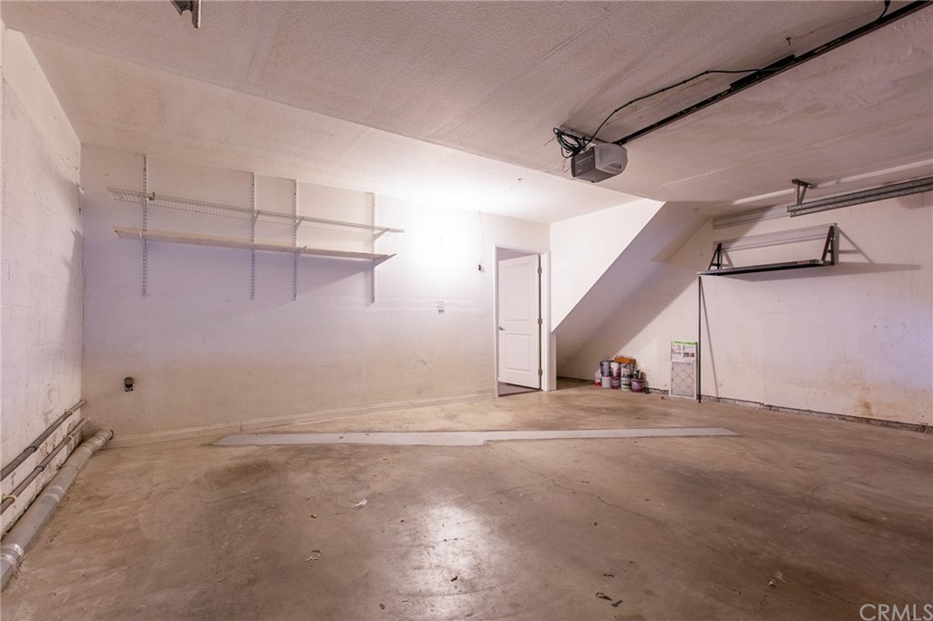 1881 Alpha Road, Unit 5 Glendale, CA 91208 - Photo 14 of 29 a view of an empty room