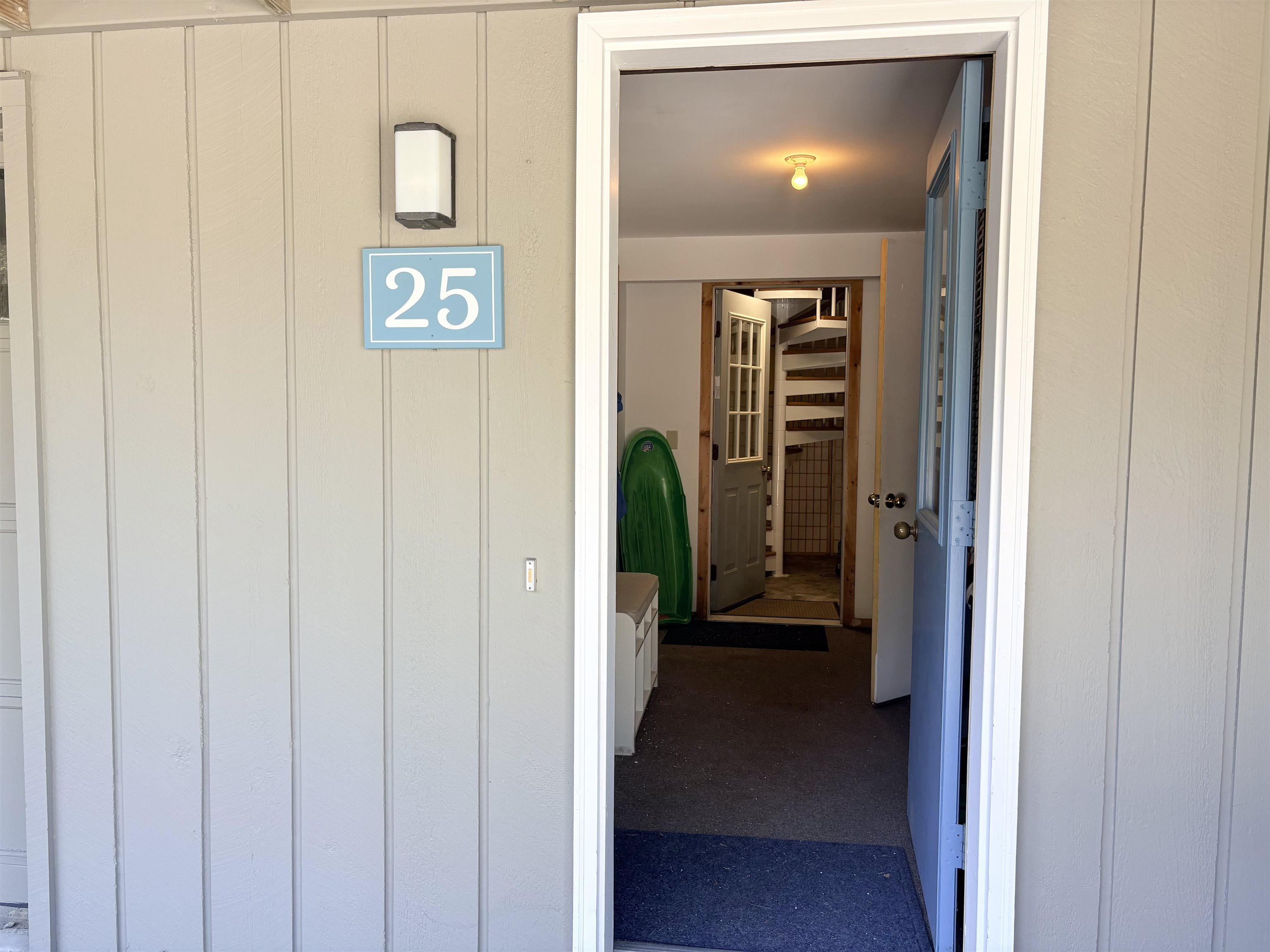39 Sage Hill Road, Unit 25 Manchester, VT 05255 - Photo 2 of 26