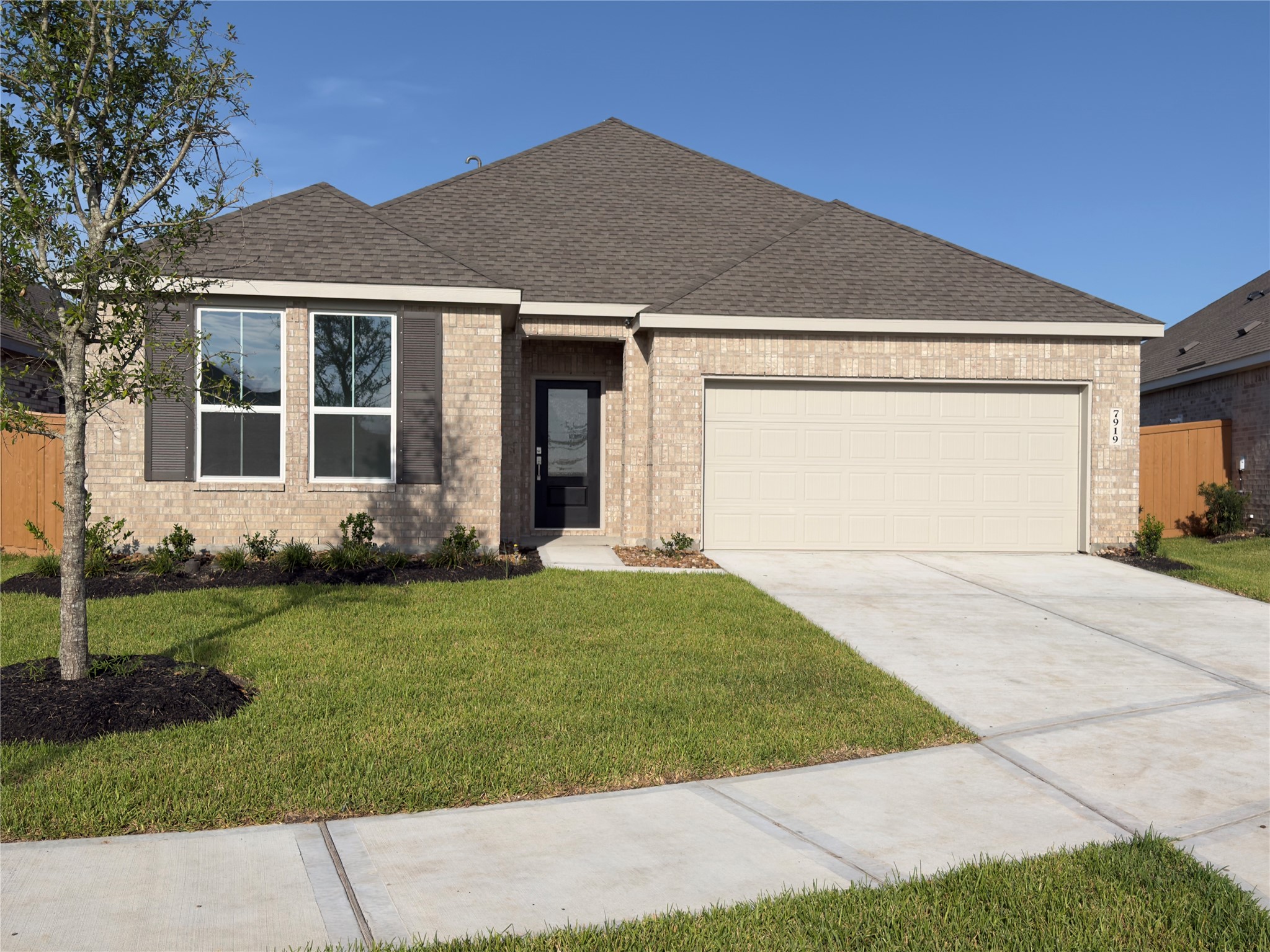7919 Evening Emerald Drive Rosharon, TX 77583 - Photo 1 of 30