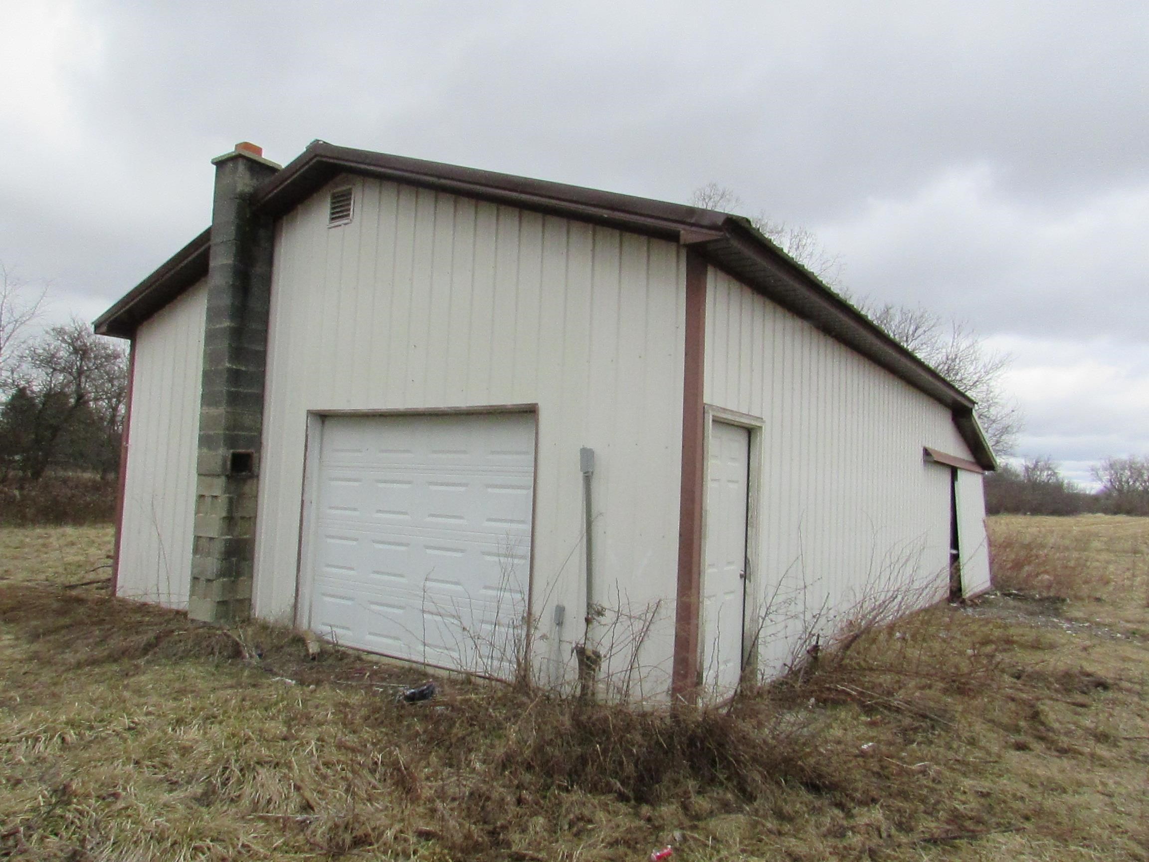 6077 Hibbard Road Corunna, MI 48817 - Photo 11 of 35