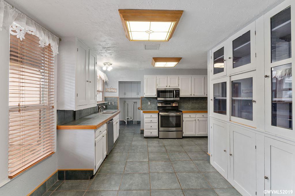 476 Southwest Maple Street Dallas, OR 97338 - Photo 13 of 42 Gallery Image 13