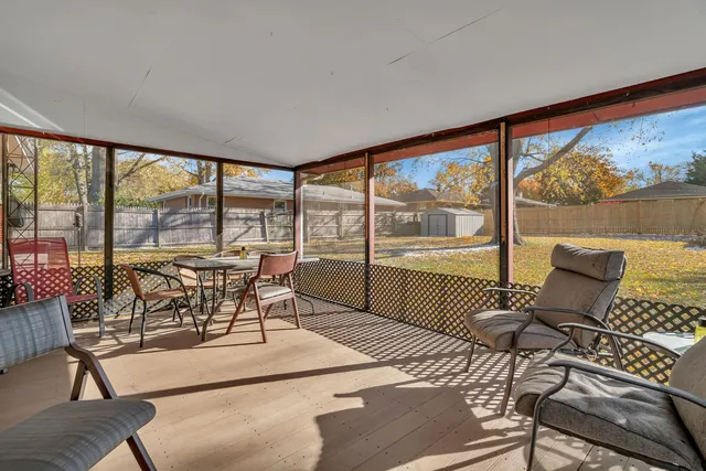 $227,667 | 1922 Cowing Lane, Crest Hill, IL 60403