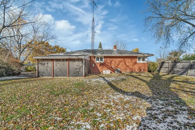 $227,667 | 1922 Cowing Lane, Crest Hill, IL 60403