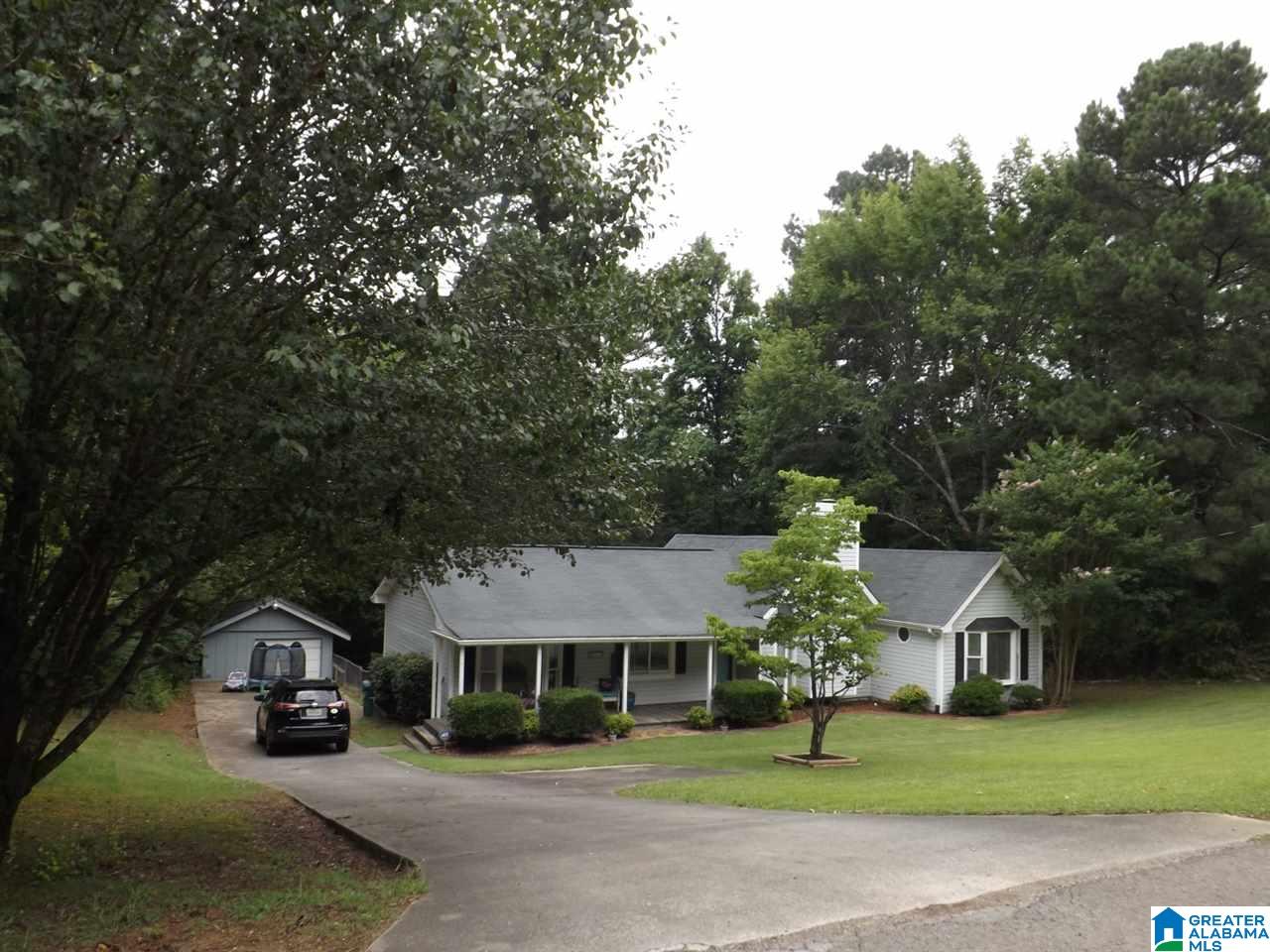 812 Sunshine Avenue Oneonta, AL 35121 - Photo 4 of 47