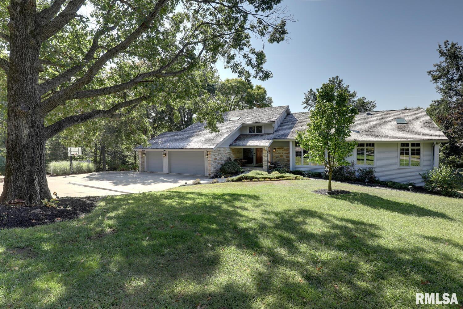 100 South Quail Walk Road Macomb, IL 61455 - Photo 1 of 59