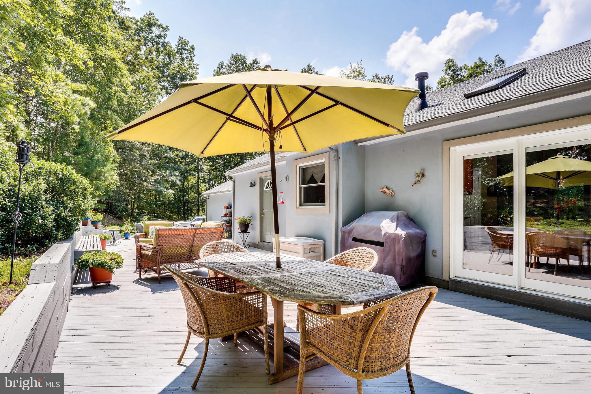 6709 Cabin Branch Road Marshall, VA 20115 - Photo 23 of 26 Expansive rear deck with multi-levels!