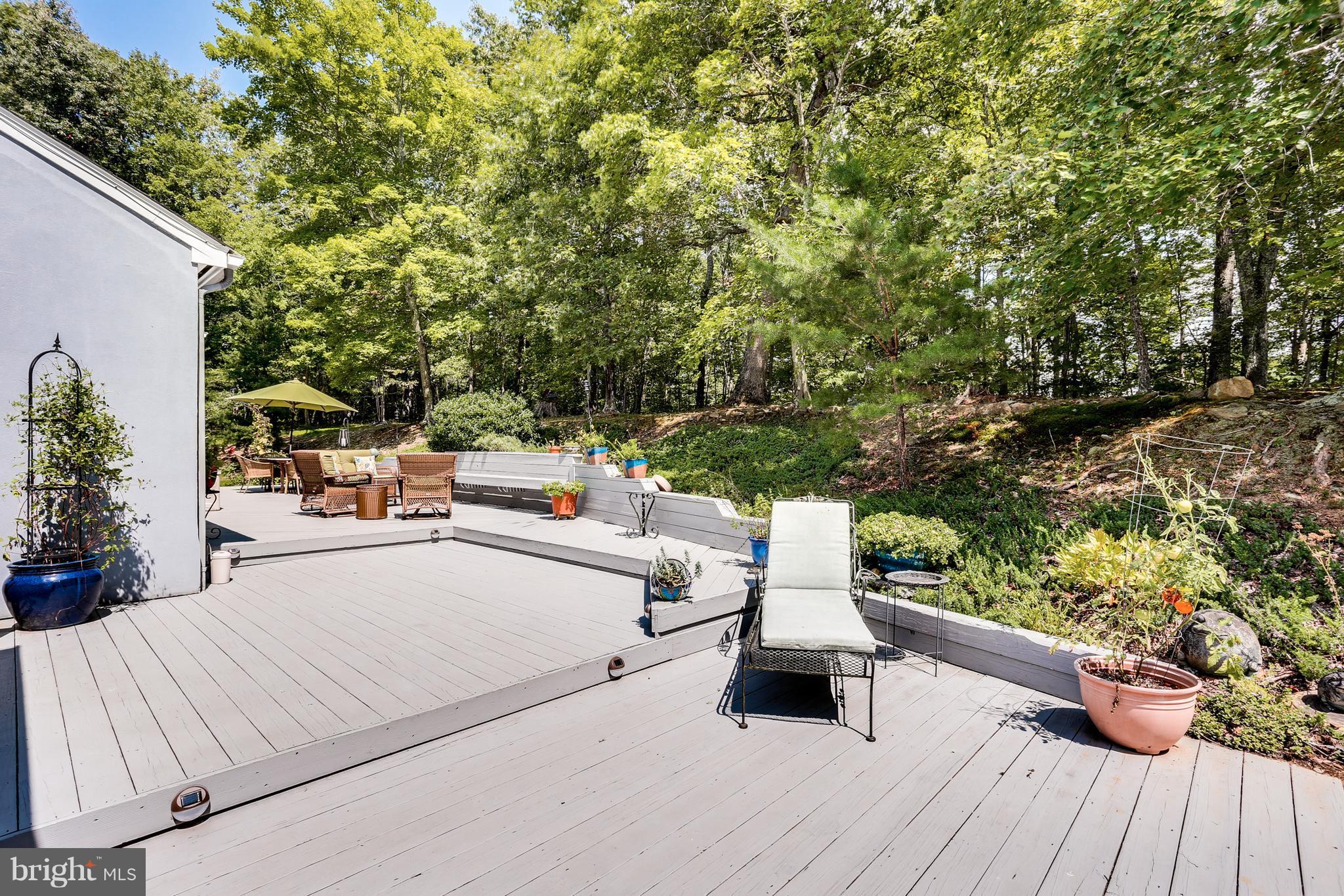6709 Cabin Branch Road Marshall, VA 20115 - Photo 25 of 26 View of deck from the driveway