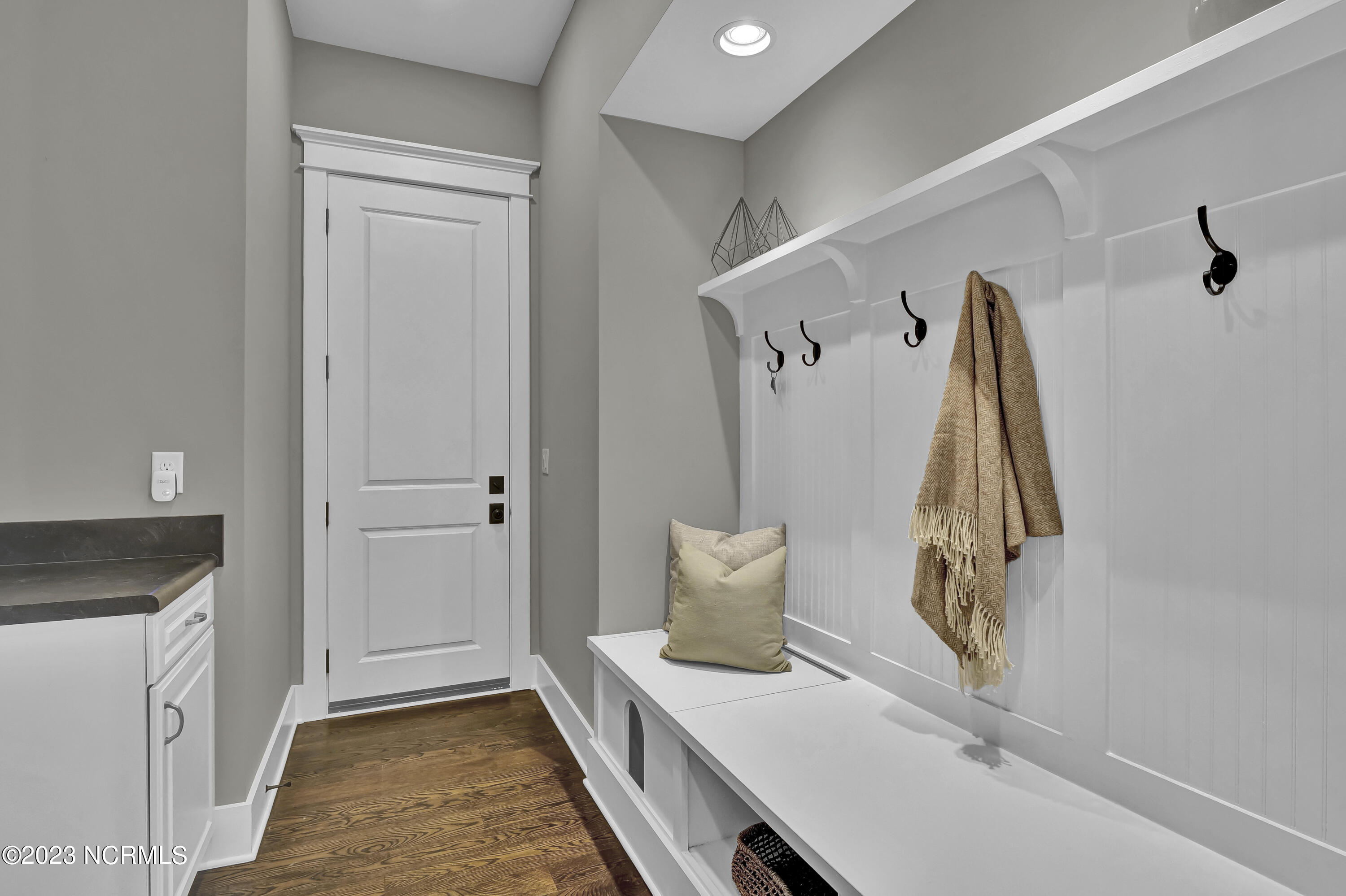 5421 Orton Point Road Wilmington, NC 28403 - Photo 21 of 92 drop zone/laundry