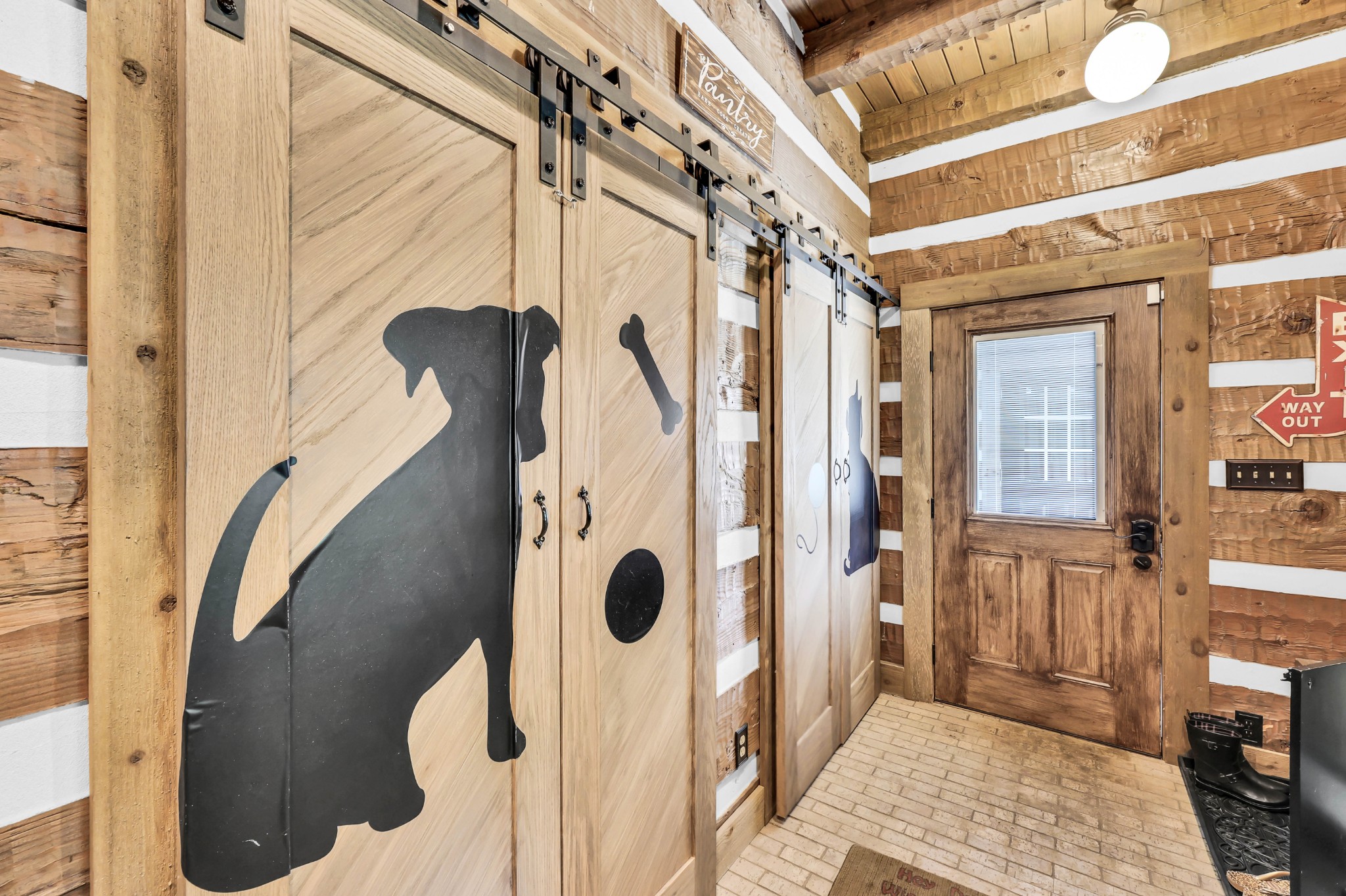 102 Highwater Road Waverly, TN 37185 - Photo 25 of 51 a view of walk in closet