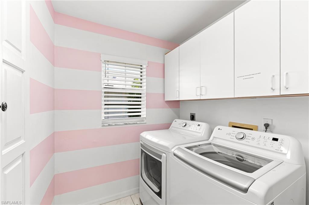 690 100th Avenue North Naples, FL 34108 - Photo 22 of 33 a utility room with dryer and washer