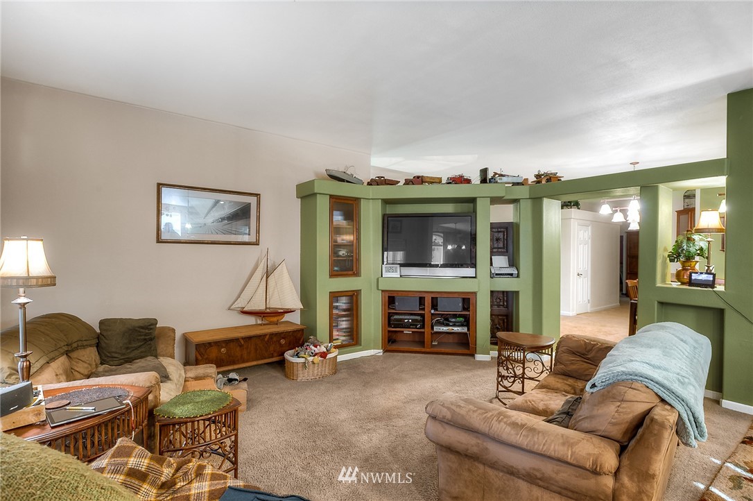 16515 Three Lakes Road Snohomish, WA 98290 - Photo 8 of 21