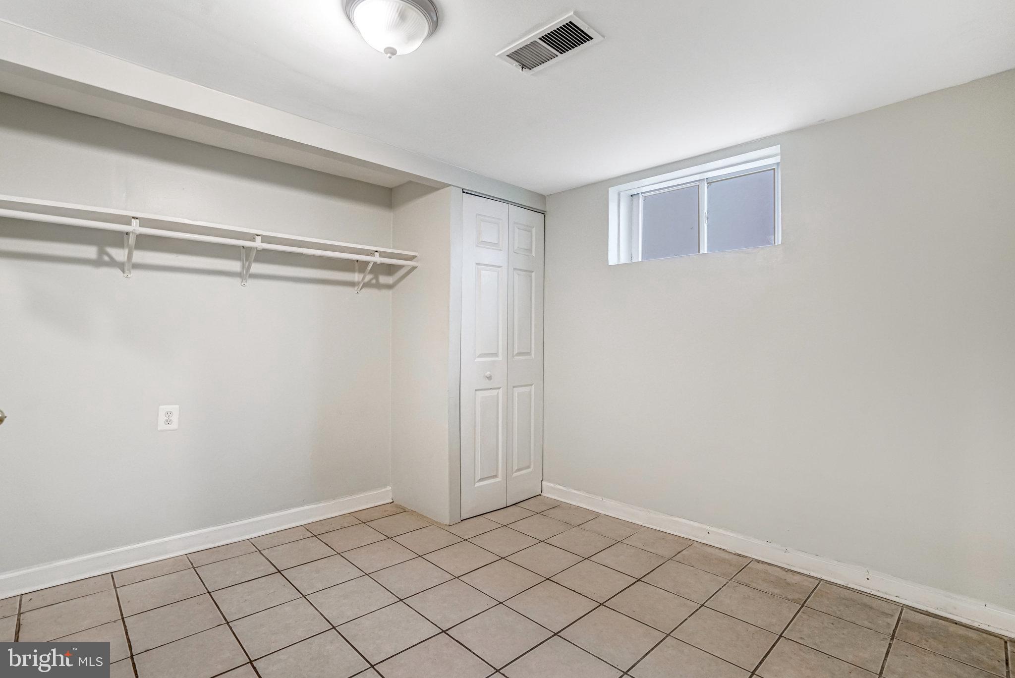 102 South Glebe Road Arlington, VA 22204 - Photo 44 of 52 a view of an empty room