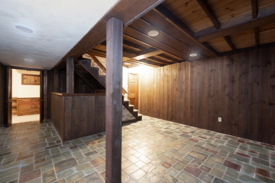21 Strawberry Lane Whitman, MA 02382 - Photo 27 of 39 a view of a hallway