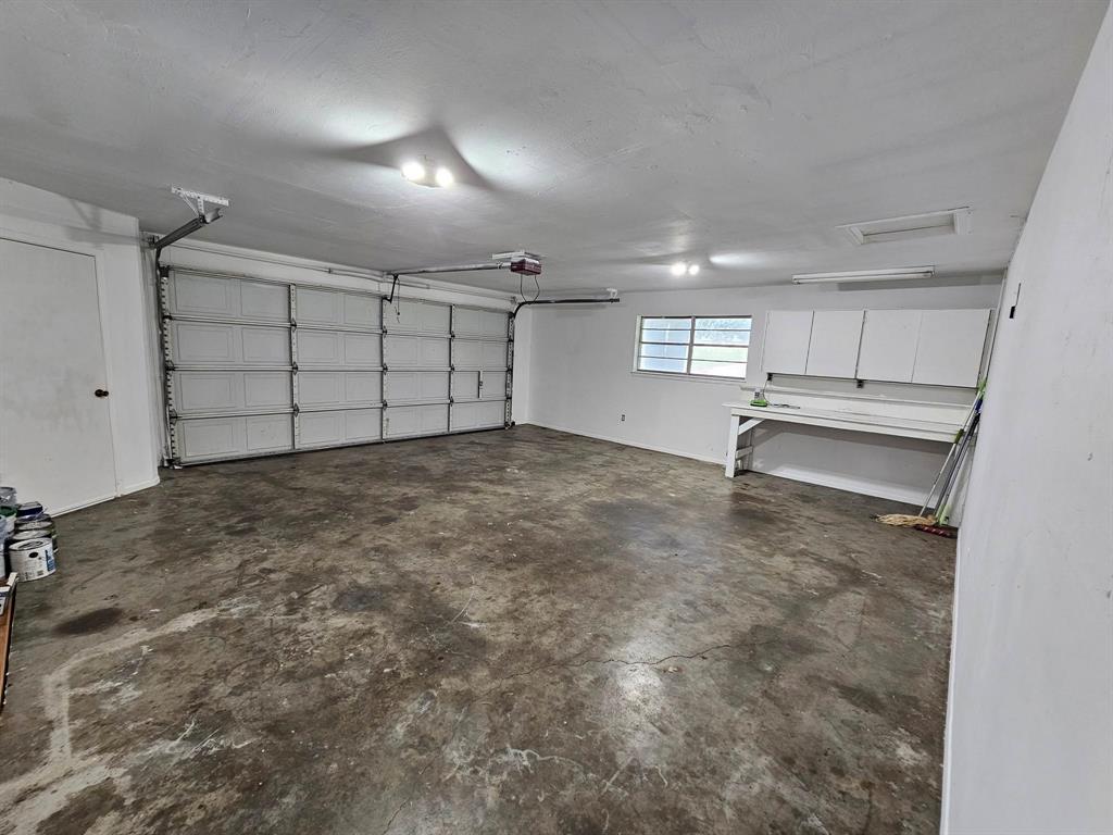 4170 Farm To Market 51 Decatur, TX 76234 - Photo 29 of 36 a view of a garage