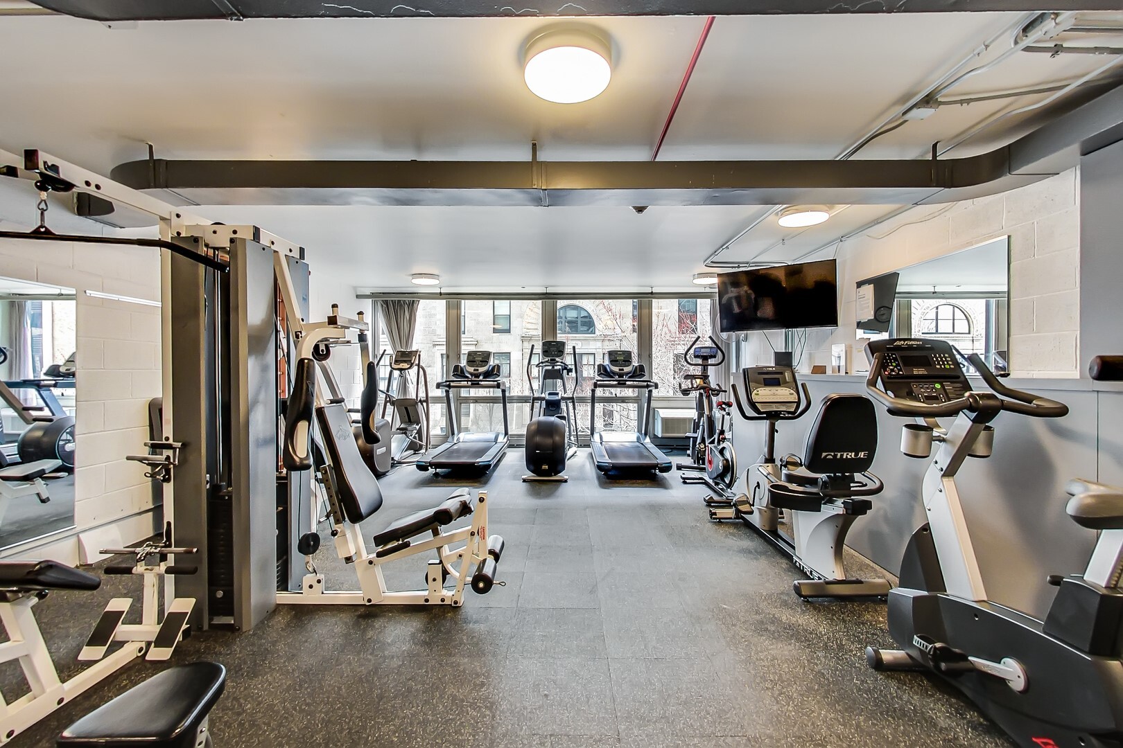 860 North Lake Shore Drive, Unit 4M Chicago, IL 60611 - Photo 34 of 37