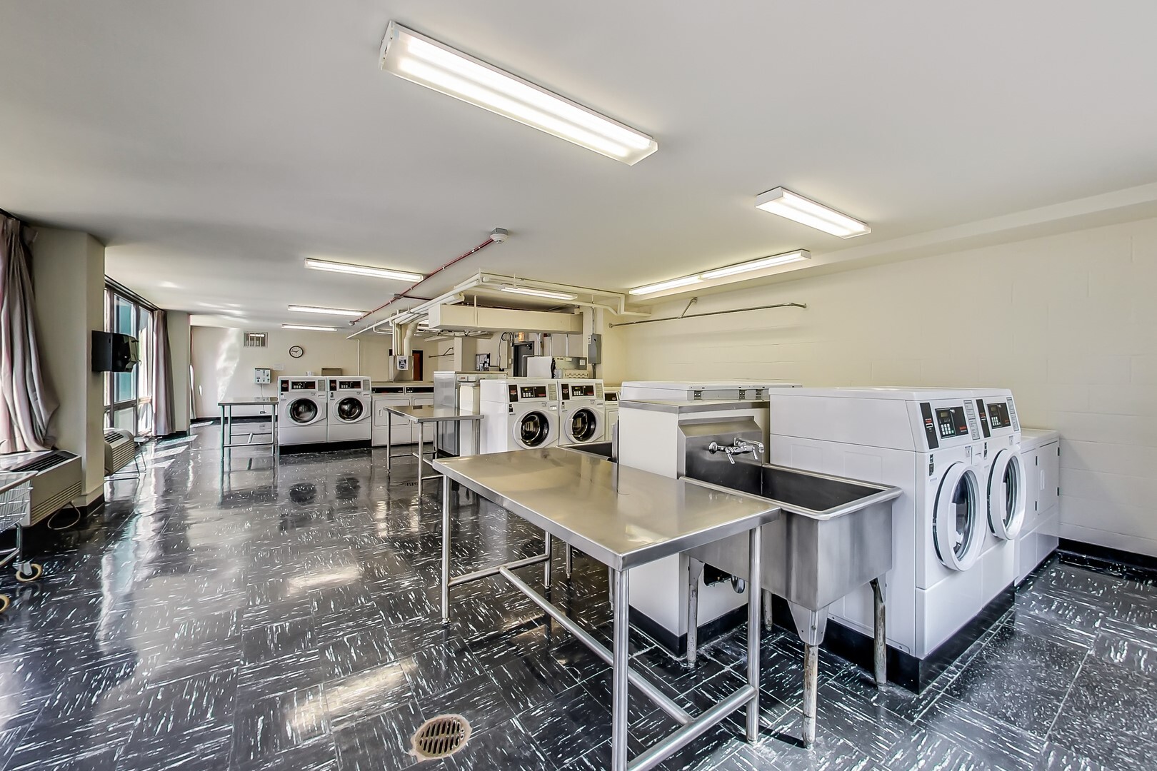 860 North Lake Shore Drive, Unit 4M Chicago, IL 60611 - Photo 35 of 37