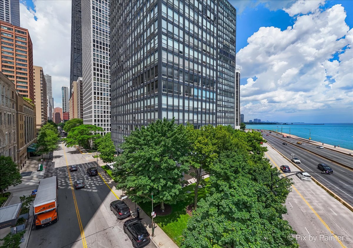 860 North Lake Shore Drive, Unit 4M Chicago, IL 60611 - Photo 36 of 37