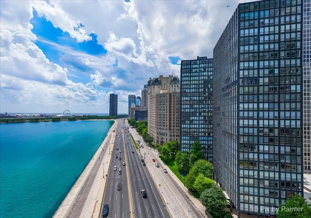 $595,000 | 860 North Lake Shore Drive, Unit 4M, Chicago, IL 60611