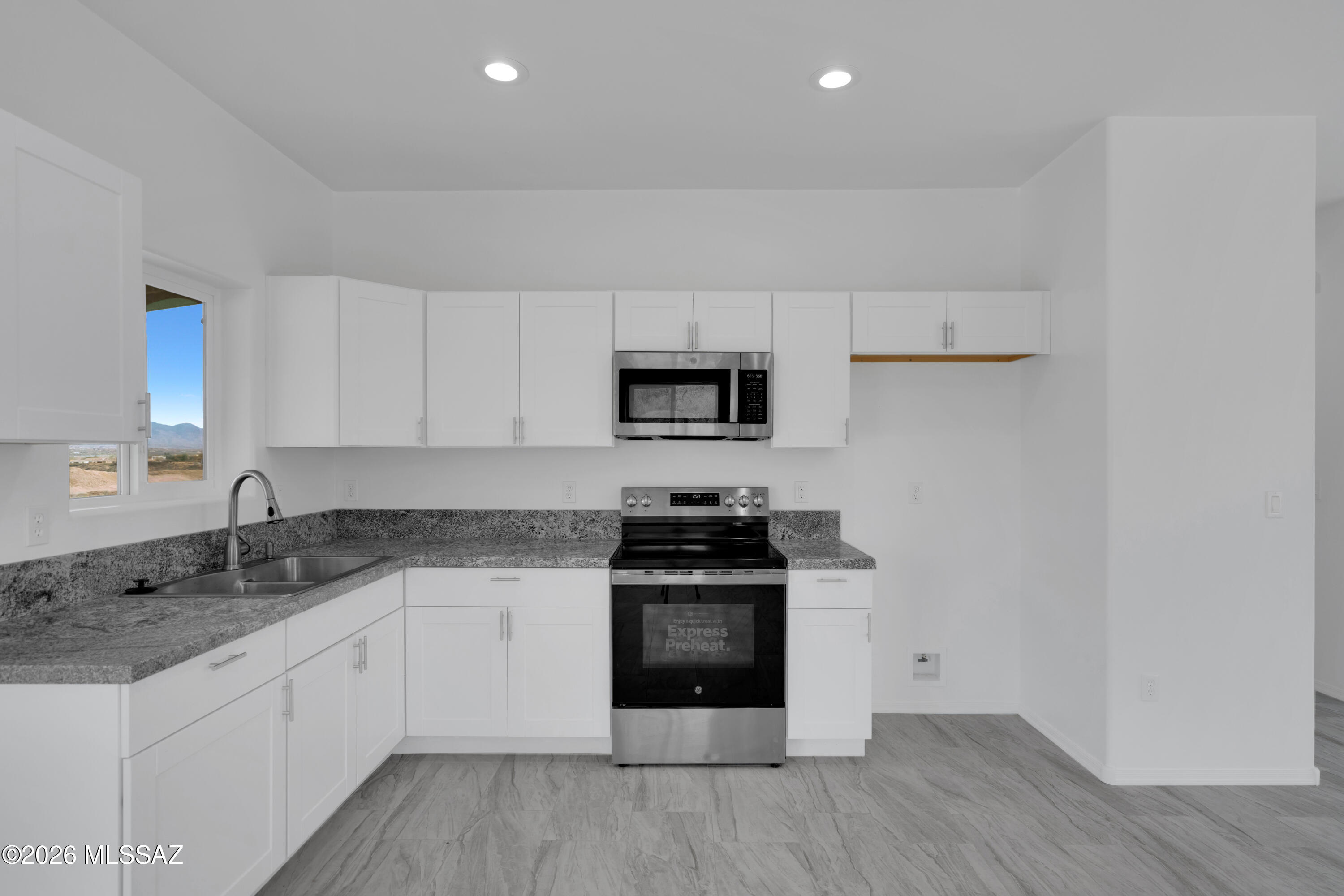 1272 Circulo Yerba Buena Rio Rico, AZ 85648 - Photo 12 of 48 Gallery Image 12