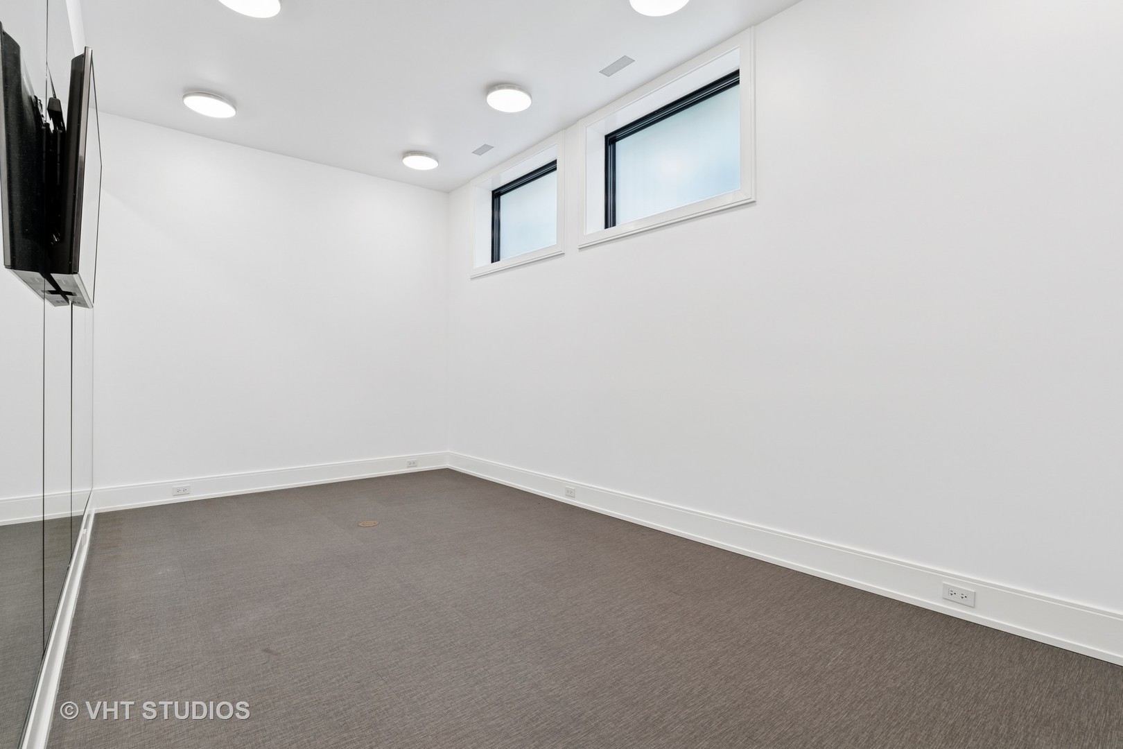 1878 North Orchard Street Chicago, IL 60614 - Photo 69 of 80 a view of an empty room