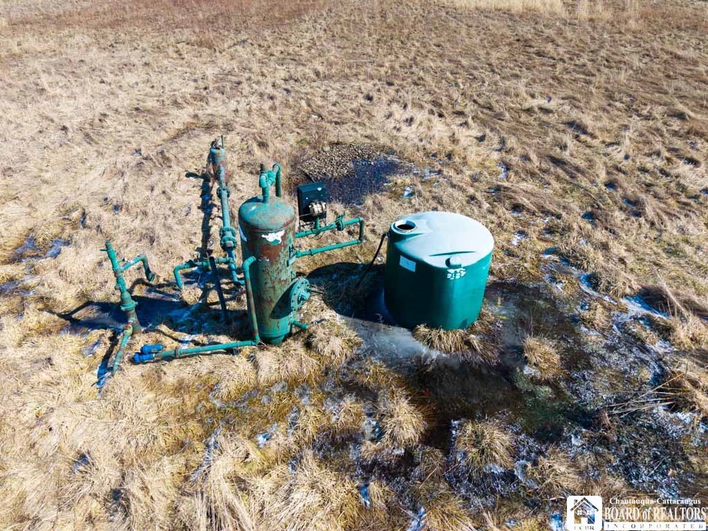 North Road East Pomfret, NY 14063 - Photo 4 of 7 Iroquois gas well