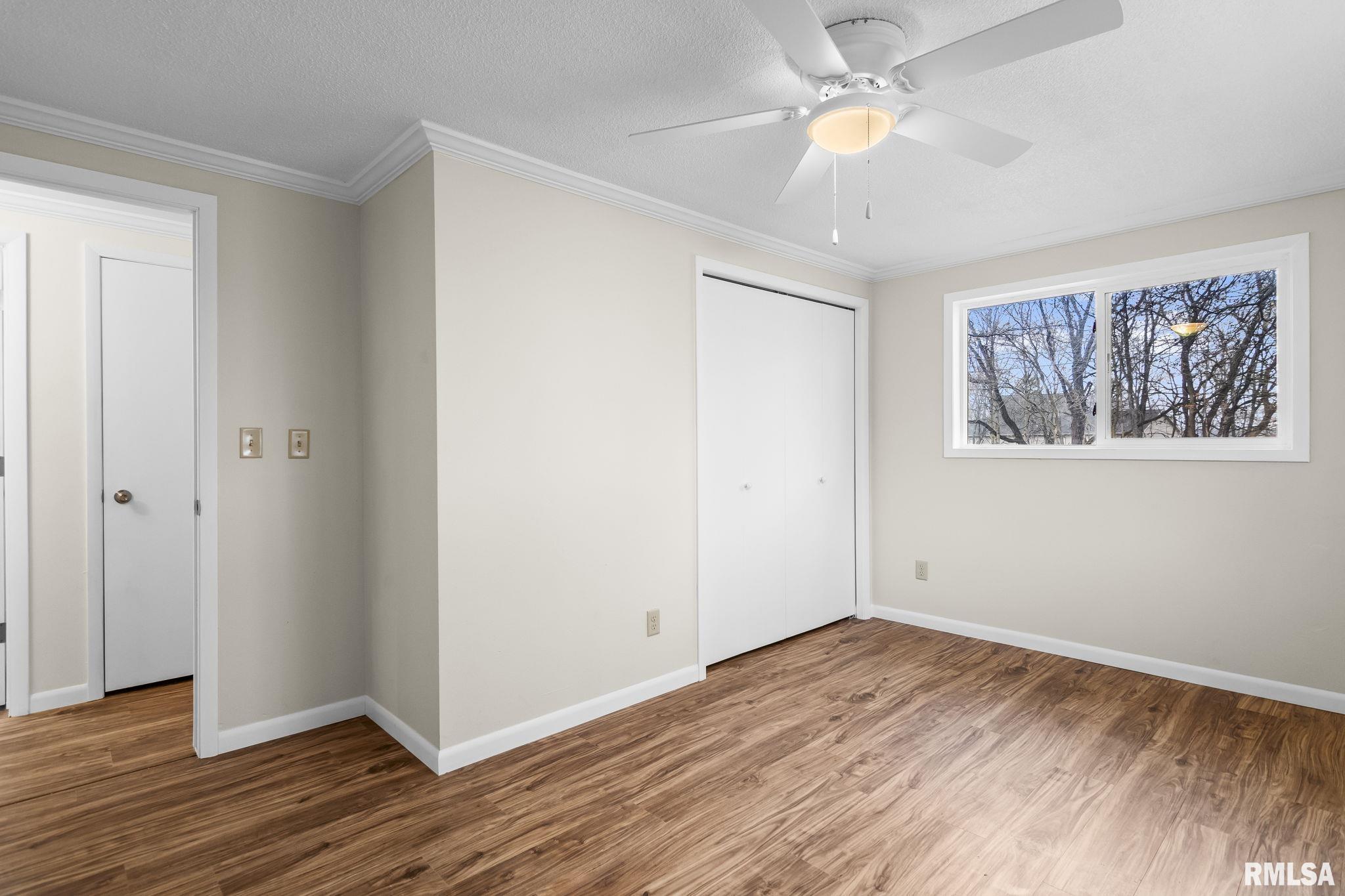 636 Linden Point Petersburg, IL 62675 - Photo 30 of 41