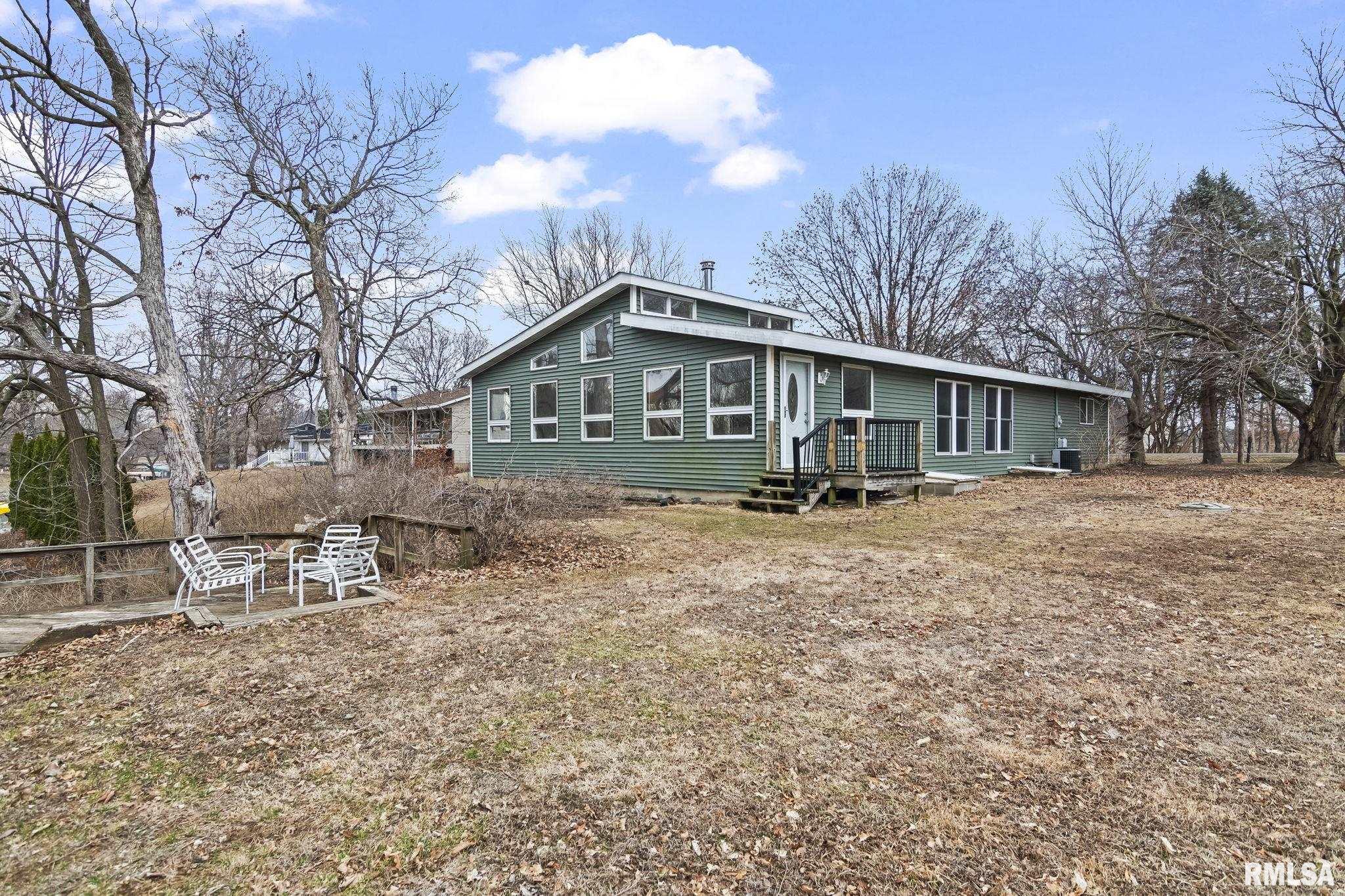 636 Linden Point Petersburg, IL 62675 - Photo 36 of 41