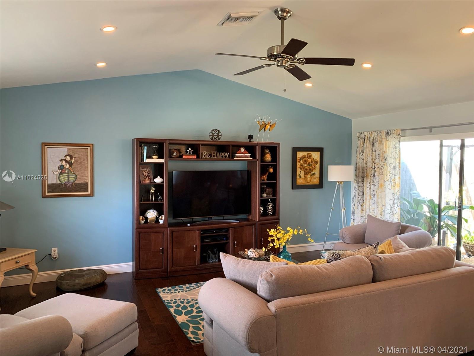 9103 Southwest 20th Street, Unit F Boca Raton, FL 33428 - Photo 4 of 35