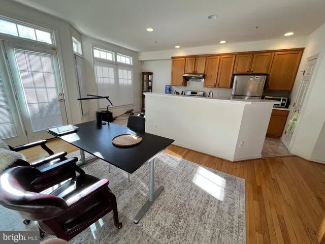 $3,350 | 8179 Skelton Circle, Falls Church, VA 22042