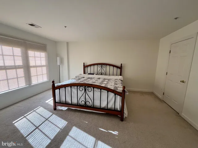 $3,350 | 8179 Skelton Circle, Falls Church, VA 22042