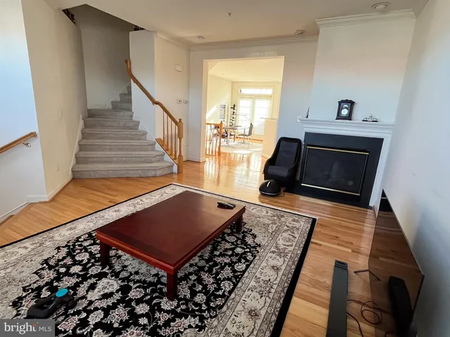 $3,350 | 8179 Skelton Circle, Falls Church, VA 22042