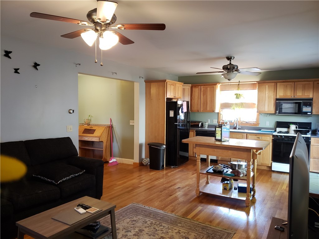 32 Laconia Road Cranston, RI 02920 - Photo 8 of 16 Gallery Image 8