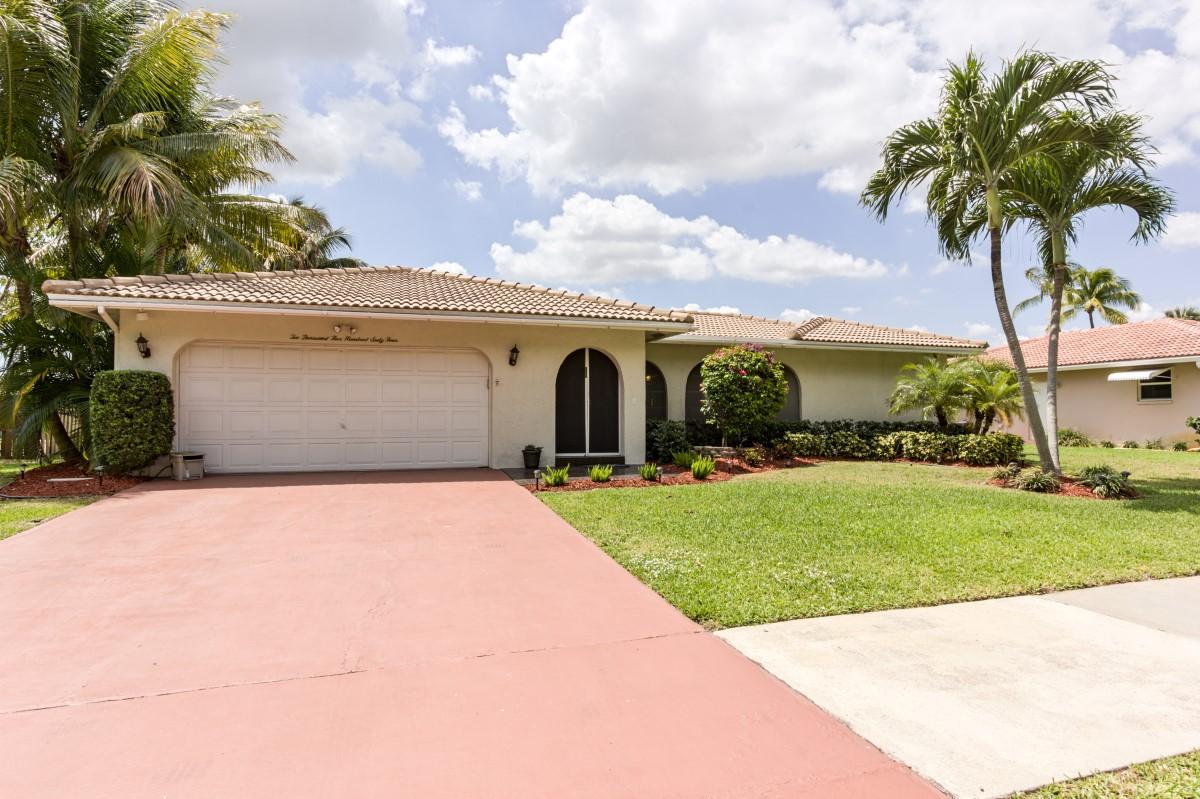 2564 Northwest 37th Street Boca Raton, FL 33434 - Photo 3 of 37 hecht-36 (1)