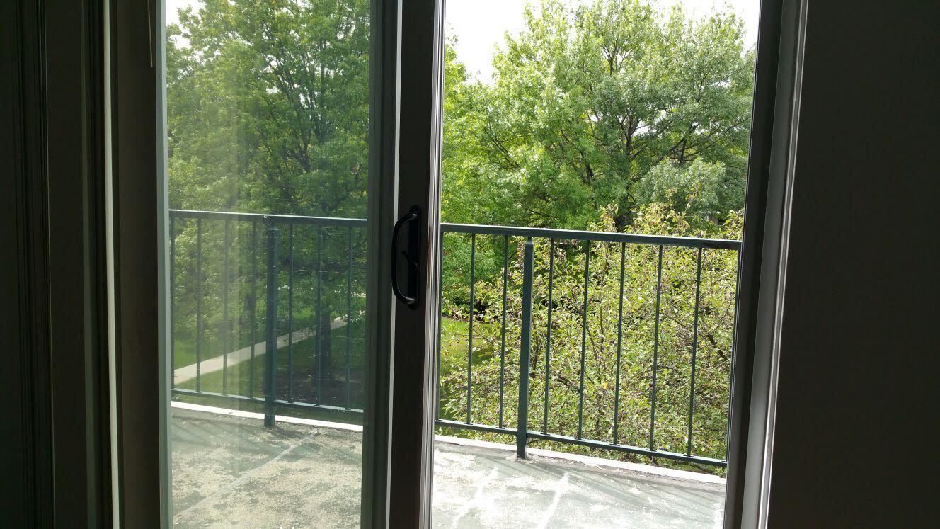 3220 Sanders Road, Unit 3B Northbrook, IL 60062 - Photo 12 of 13 a window