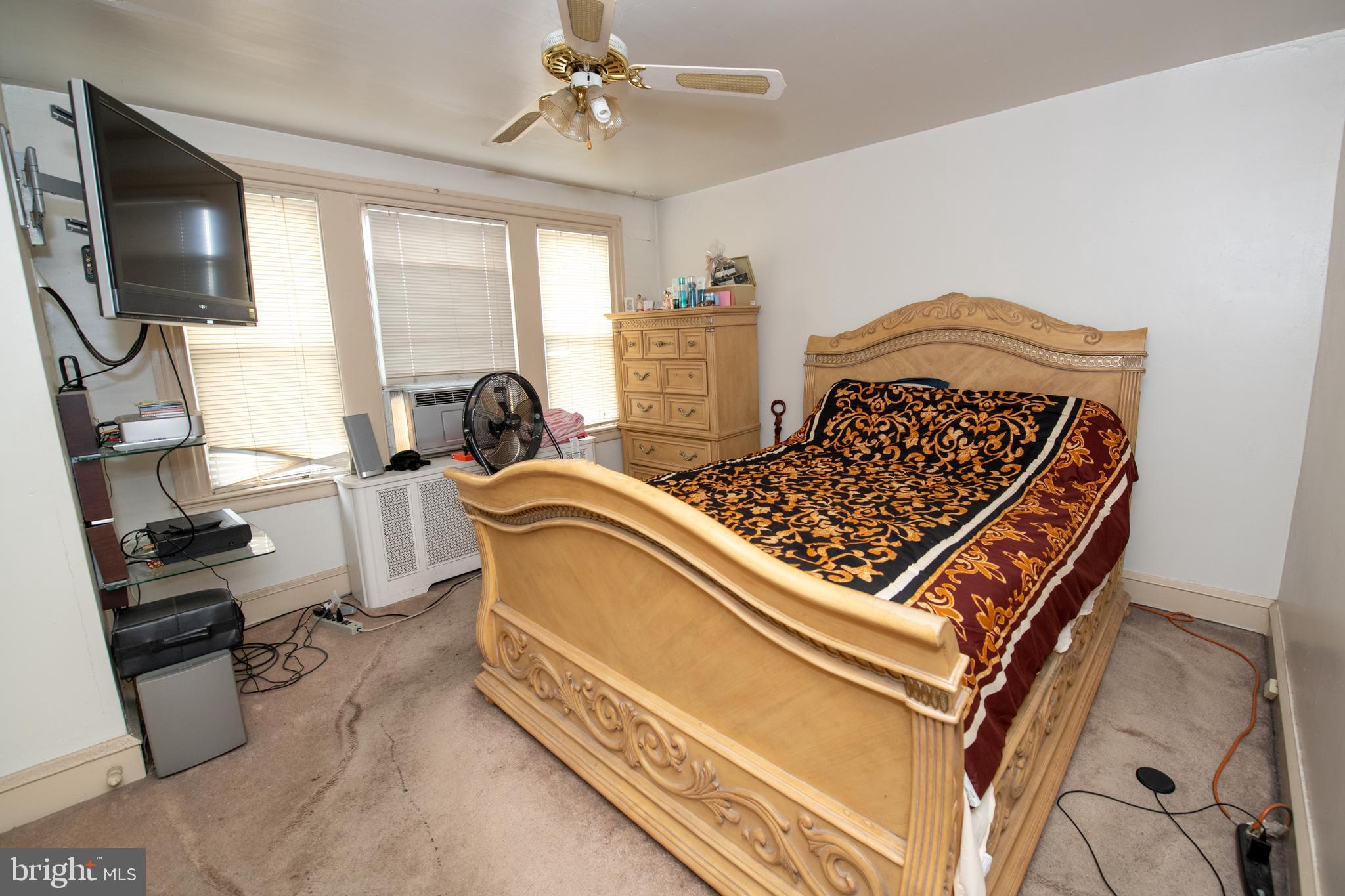 5628 Miriam Road Philadelphia, PA 19124 - Photo 4 of 30 Gallery Image 4