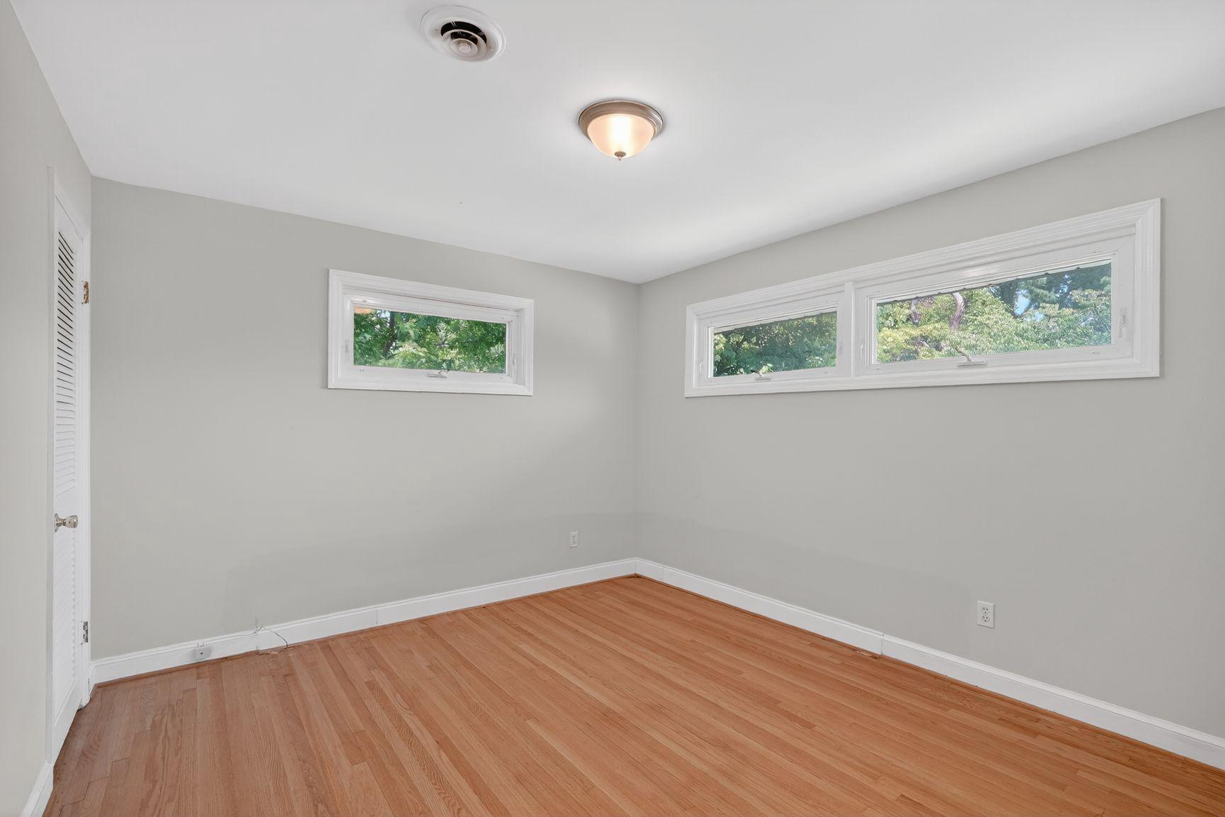 4202 Yates Road Beltsville, MD 20705 - Photo 15 of 31 Main level bedroom w/natural light.