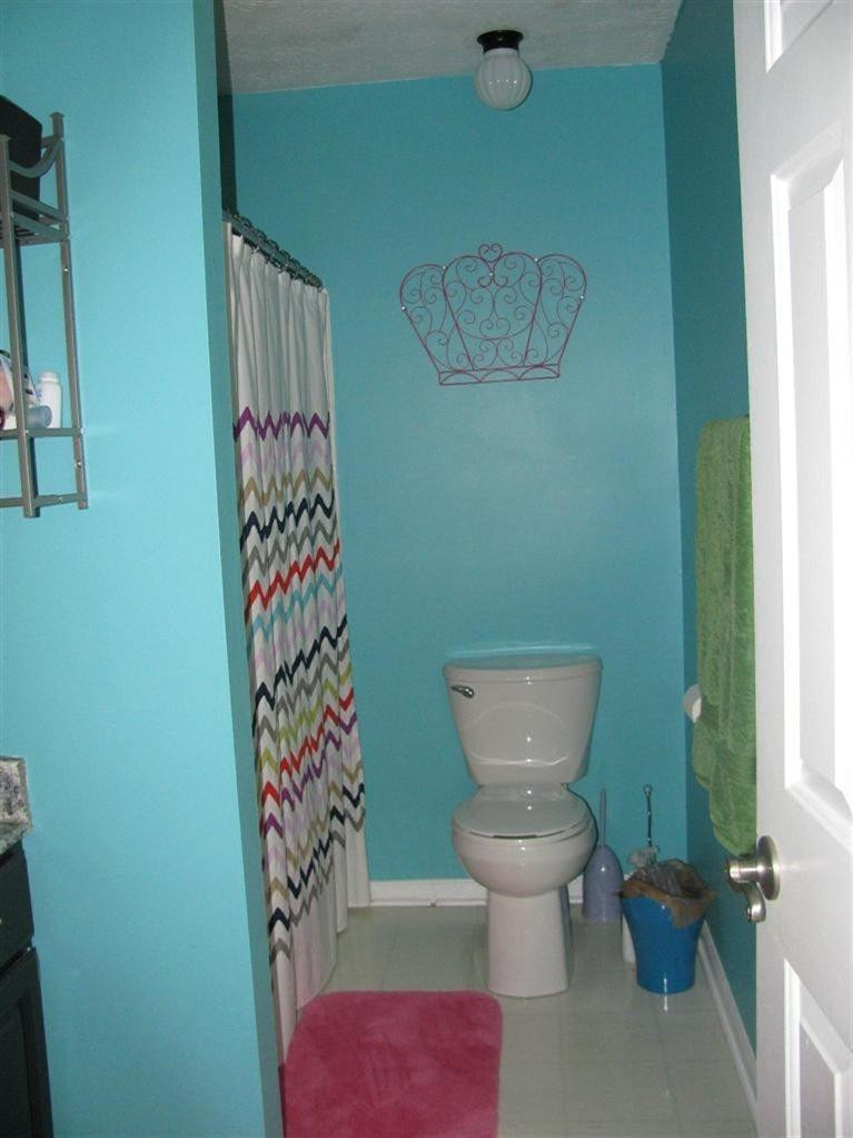 328 Stonegate Way Lexington, KY 40503 - Photo 25 of 44 Master bath toilet was replaced in 2012.