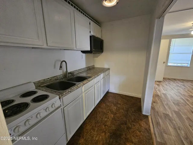 $1,575 | 2514 Algonquin Avenue, Unit B, Jacksonville, FL 32210