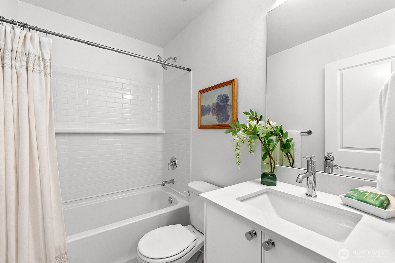 1425 Southwest 111th Lane Seattle, WA 98146 - Photo 18 of 29