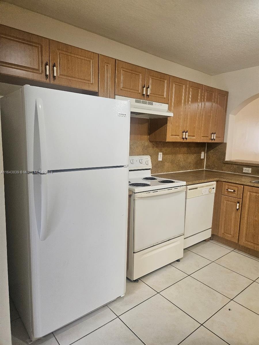 2911 Southeast 13th Road, Unit 10540 Homestead, FL 33035 - Photo 7 of 17